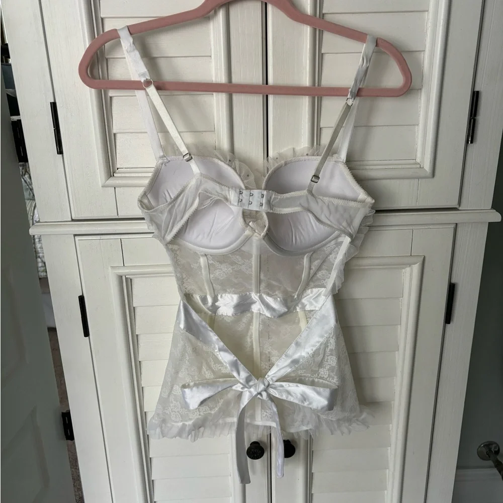 VS “I Do” bridal set 34D - Picture 2 of 8